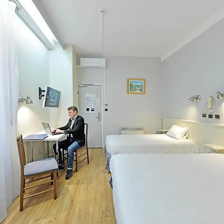 Saint André Gare Sncf 2*