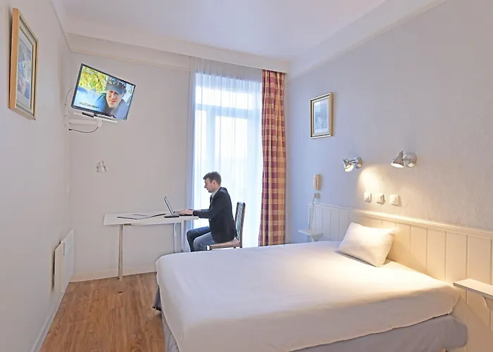 Saint Andre Gare Sncf 2* קלרמונט-פרנד